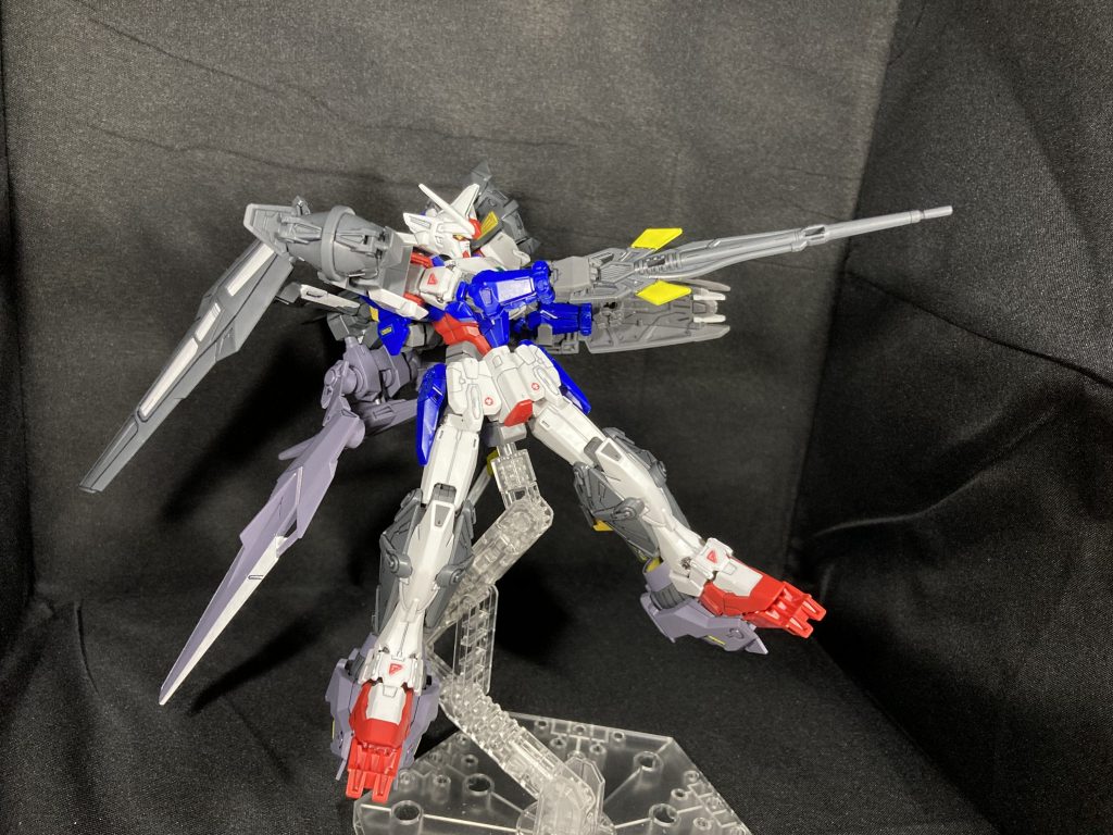 アサルトブースター+高機動型ユニット装備。ゴツゴツの極みです。足首の可動が死にますが、ゴツゴツの割に纏まっているので見た目も良いです