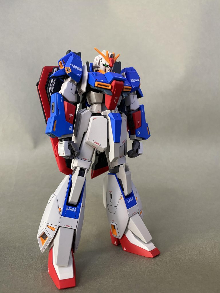 装備無しだとこんな感じですマニュピレータは1/144用のモノですが大きく見えますね