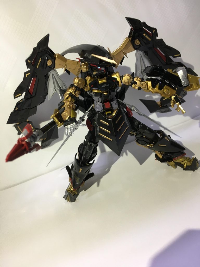 バインダーをパージすると身軽に。鎧を脱ぎ捨てた武士みたいで、意外とさまになっていました。