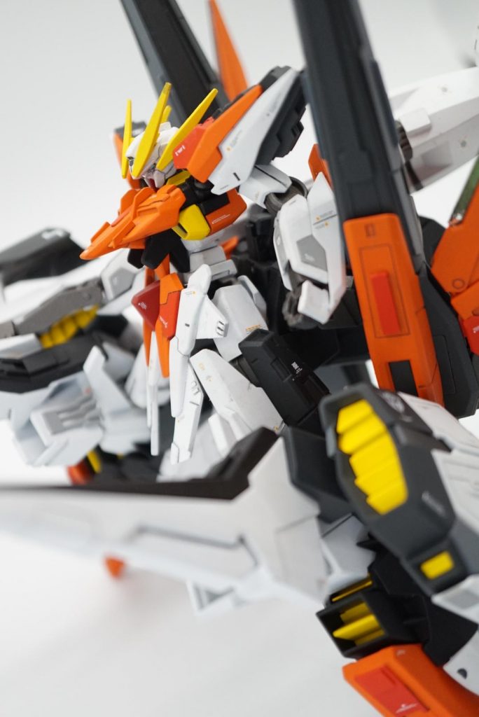 ハルート 自体上半身かっこいいですよね。映画の顔のドアップがめっちゃカッコ良かった。1/100で欲しい機体の一つ！