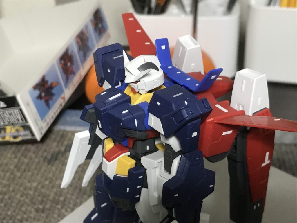 白いのが追加のプラ片