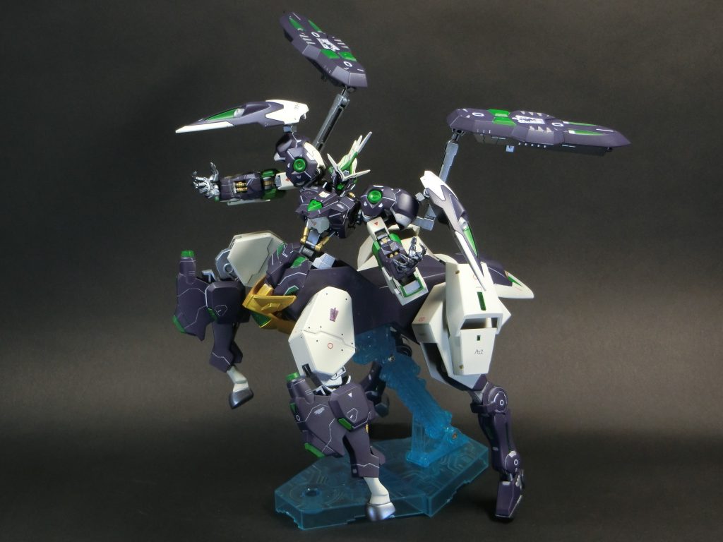 ペガサスセイバーのポーズ（出来てはいない）