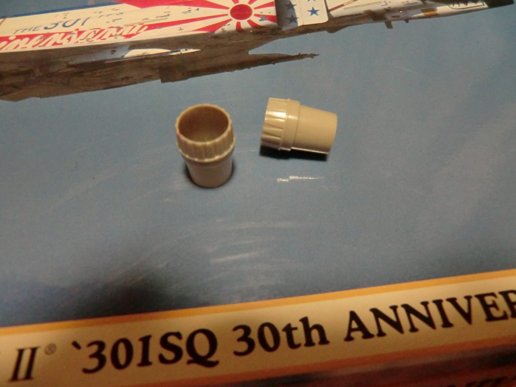 キットのノズルがどうしても気になったので、ジャンク部品からJ79-GE-15Aのノズルを流用する事にしました。