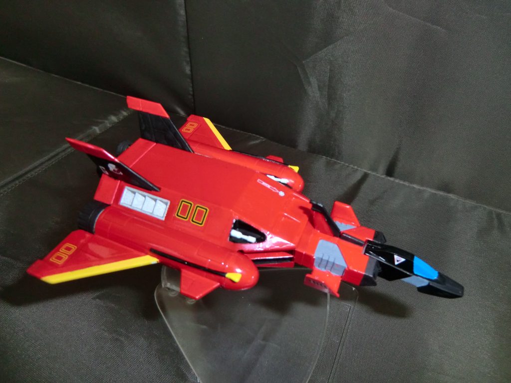 このキットは1/144ですが、コアファイターが大きい気がします。Mgのコアファイターと若干小さいくらい。（1/120くらいか？）