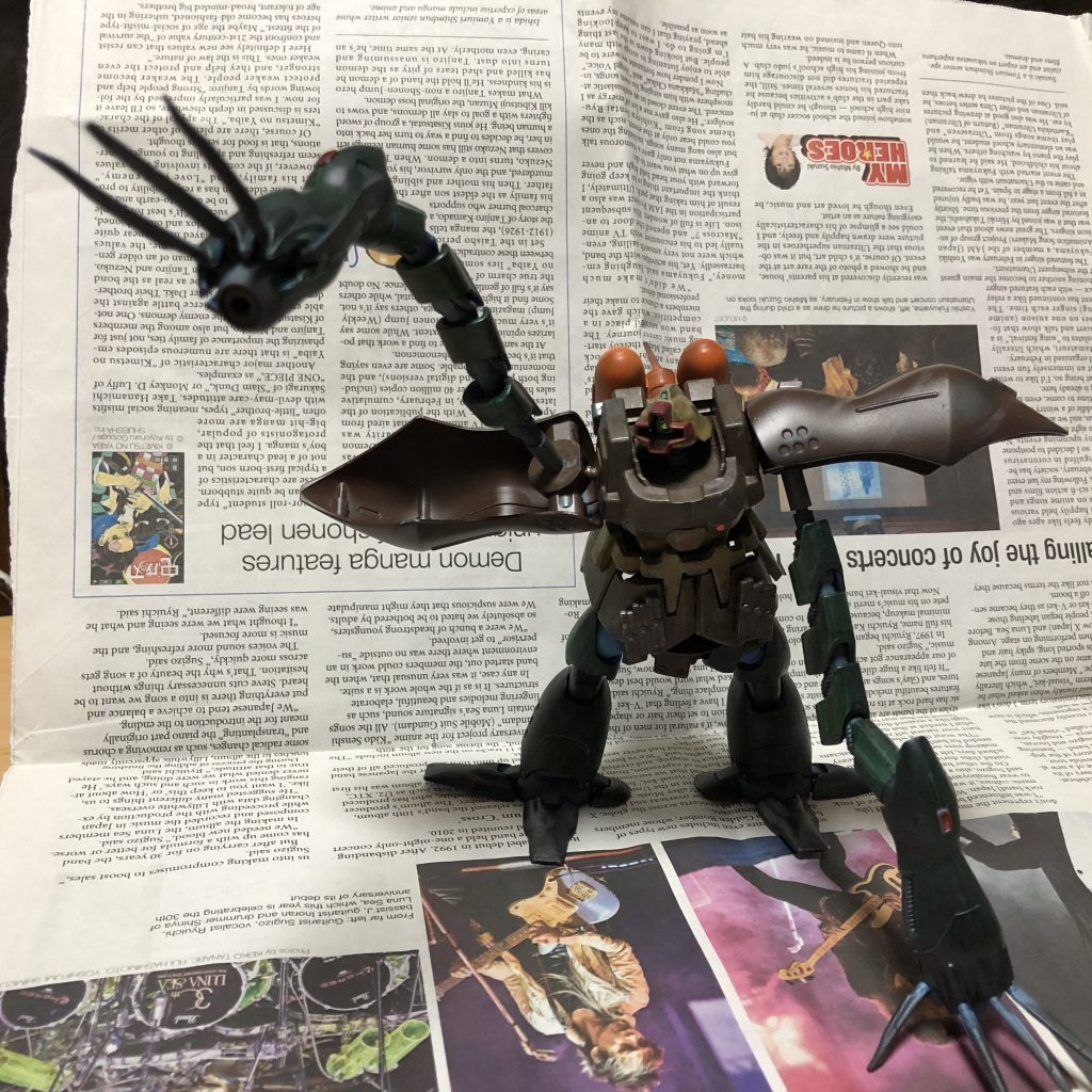 極東戦線の連邦軍兵士には畏怖と嫌悪の対象として「蟹坊主」と呼ばれる。