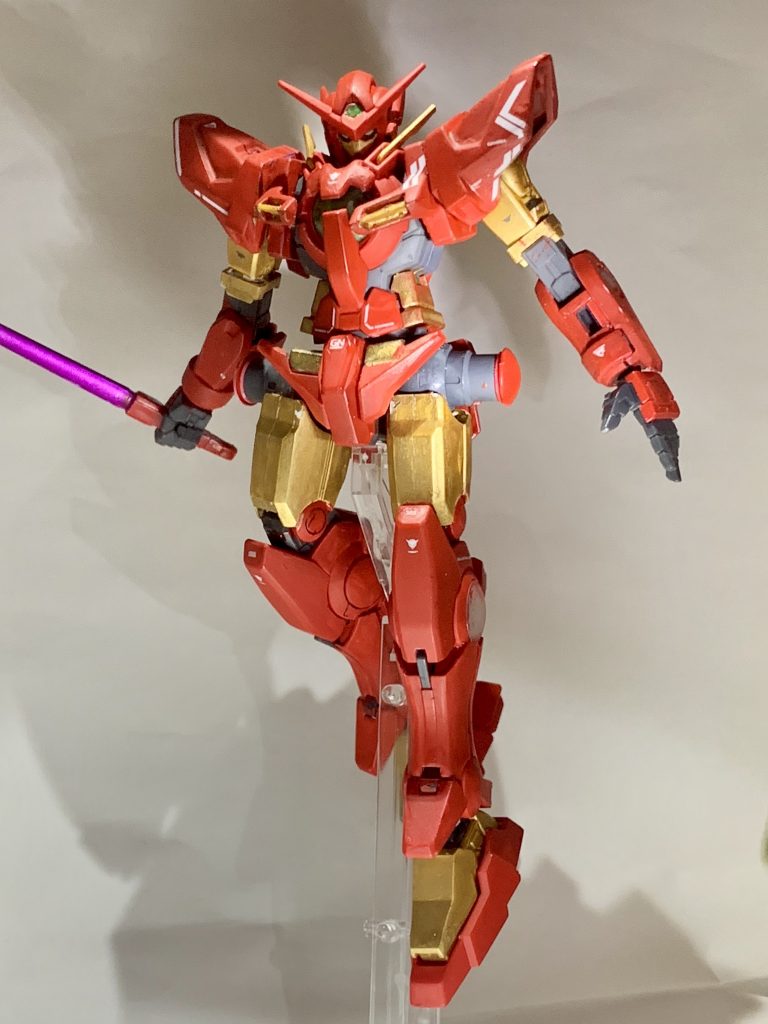 GNビームサーベル腰に二本装備されている取り回しに優れた近接武装。