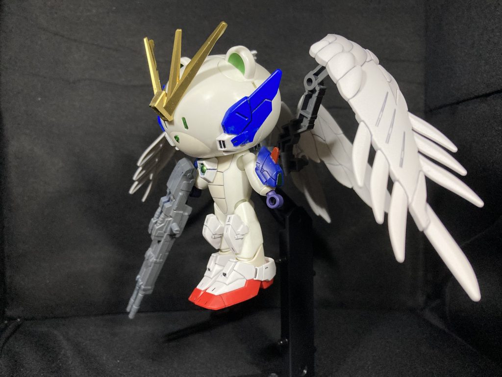 舞い降りる白いMSは天使なのかはたまた悪魔なのか