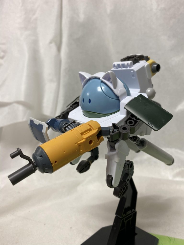 ほぼ今のフォルムに。パイロットも正規のハロに。