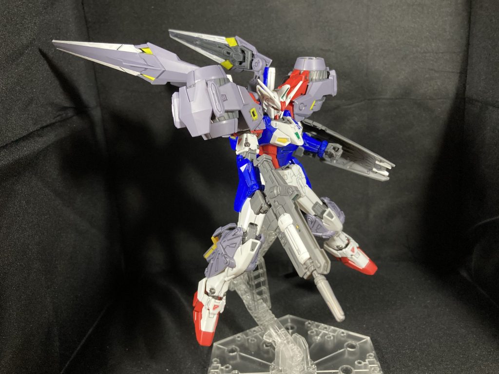 高機動型ユニット装備。肩アーマーのゴツゴツ感が良い感じです