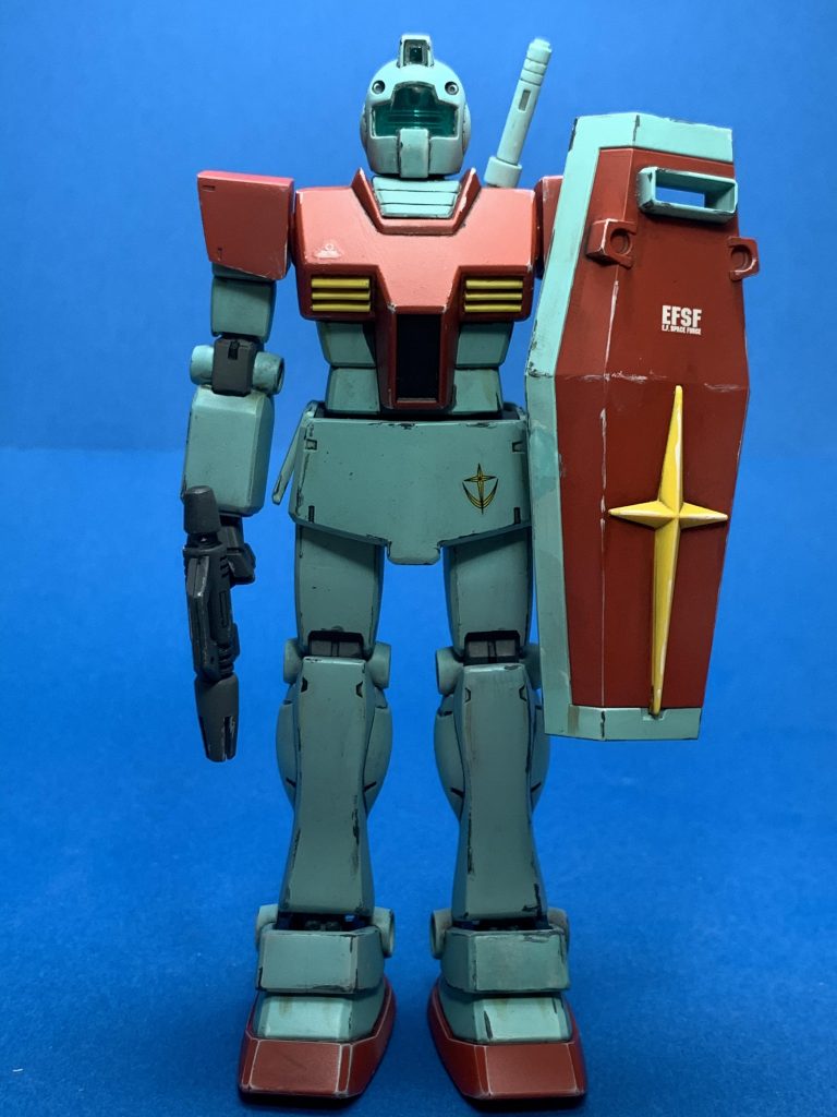 昔のキット見たいに立たせてみた。YouTubeの動画ではすごく簡単そうにやってだけど、思った以上に難しかったですね。