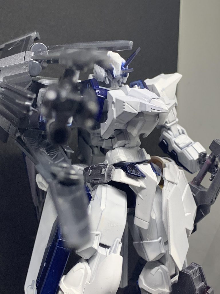 アクション!ノーネイムライフル装備なので高エネルギーの攻撃が可能です!