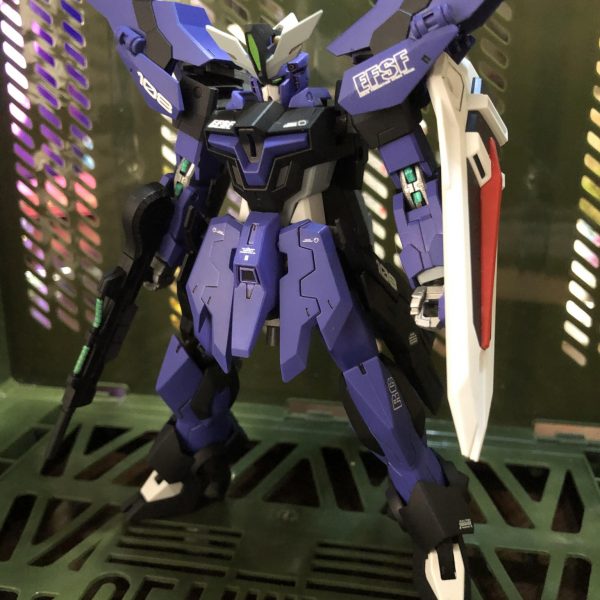 俺専用機〝アイギスガンダム〟イージスナイト