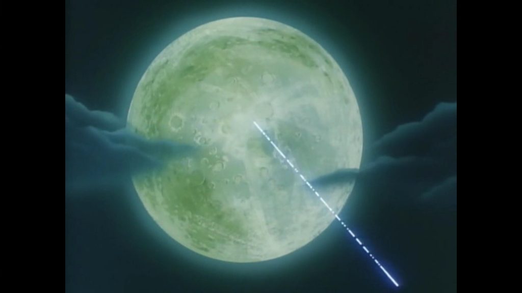 胸のクリスタルパーツでエネルギーを受信