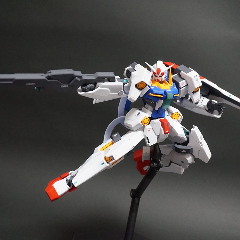 GNビームライフルを構えて