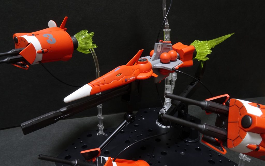 スカイグラスパーに比べると写真が少ないです。向こうは換装で遊びがいがありすぎるんじゃ…