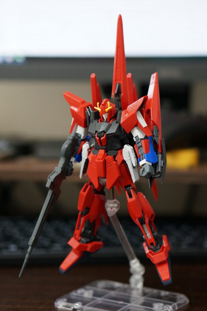 ベースはデルタガンダム弐号機でそこにZガンダムのパーツをミキシングしています。