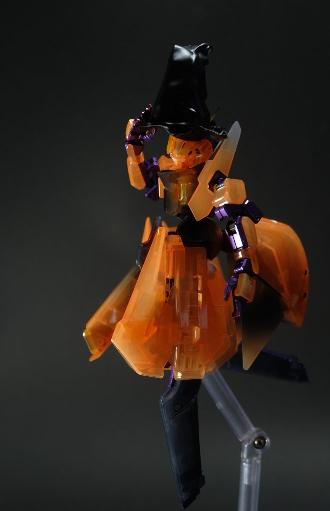 おまけ装備の魔女っ娘帽子。