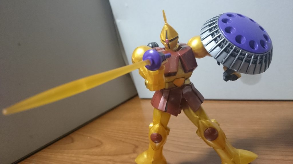 右のハンドパーツは角度付きのものが別個付属っス。ここからリバイブのあの可動手になったと思うと技術の進歩ぱないっス