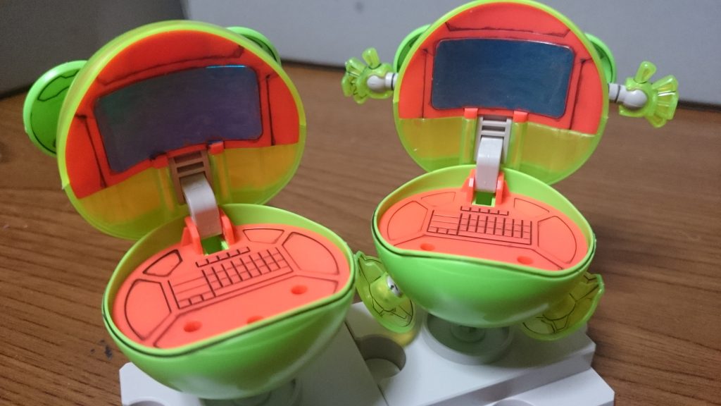 また新しいバージョンのキットがベースとなっているのでパカッと口が開くっスそれでは遊んでみるっスよ～