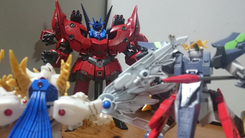 『コアチェンジ、ドッキング・ゴー』「オイオイオイ！今度はネオ・ジオングかよ！？」「あ、でもSDのハルユニットですよ！」