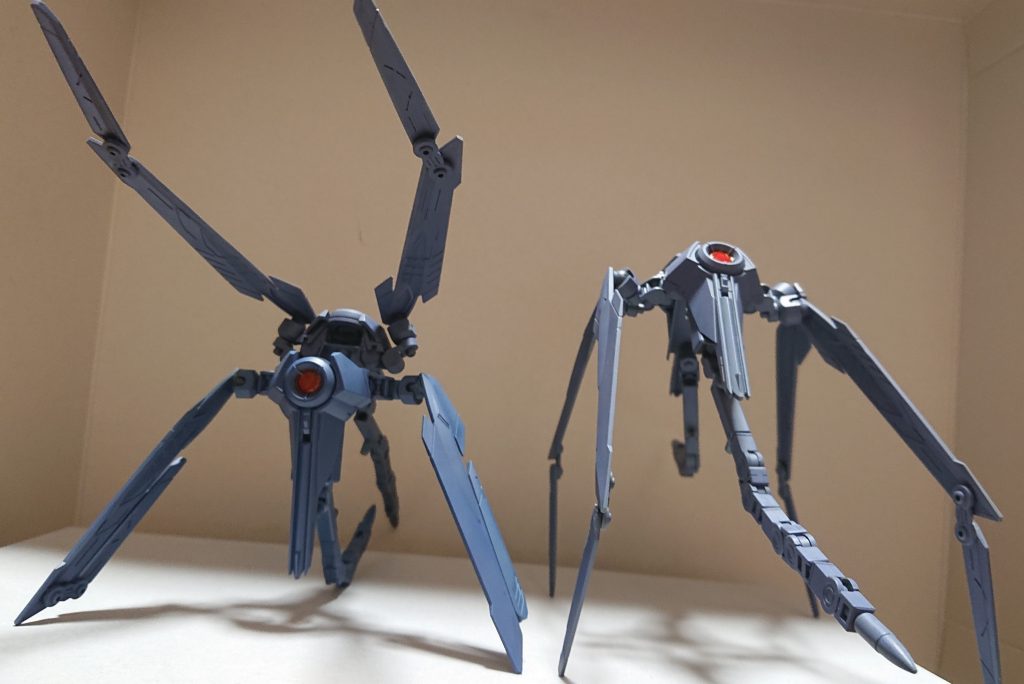 更に二機で合体することで様々な戦闘形態に変形可能。