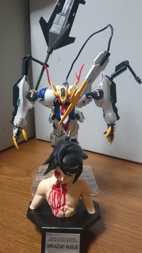 悪  魔  降  臨