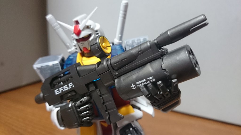 ・スーパーナパーム一度ライフルの銃身を外してから取り付けっス