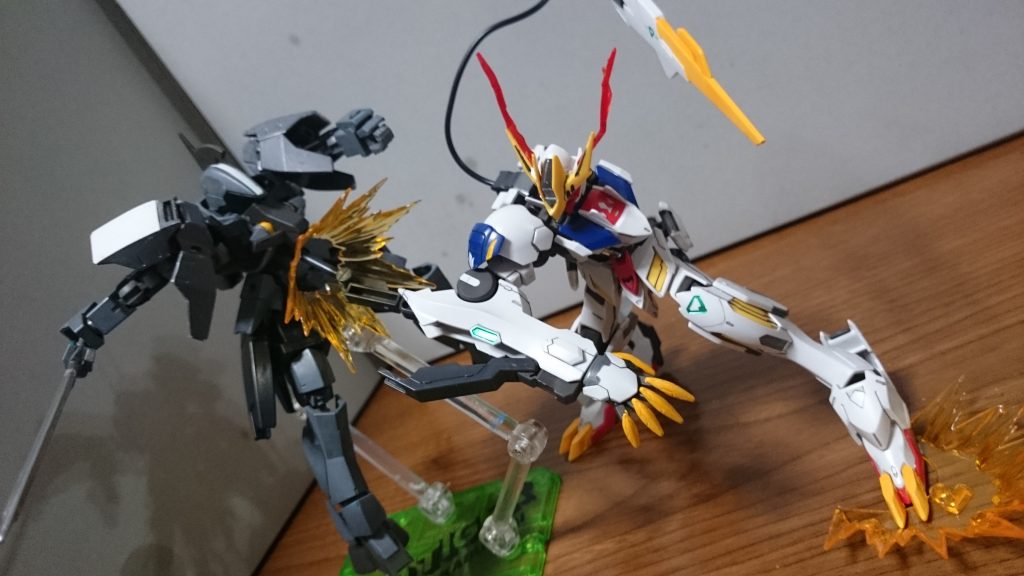 サブアーム刺突!