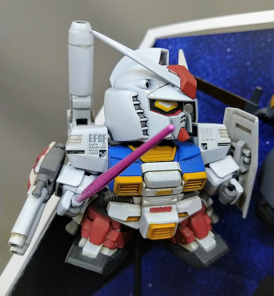 パーフェクトガンダムは各部の肉抜きを埋めてバーニアをアフターパーツに交換。今回の塗装はシタデルカラー主体です。胸の所が黄色が繋がって見えるので少しアレンジしています。