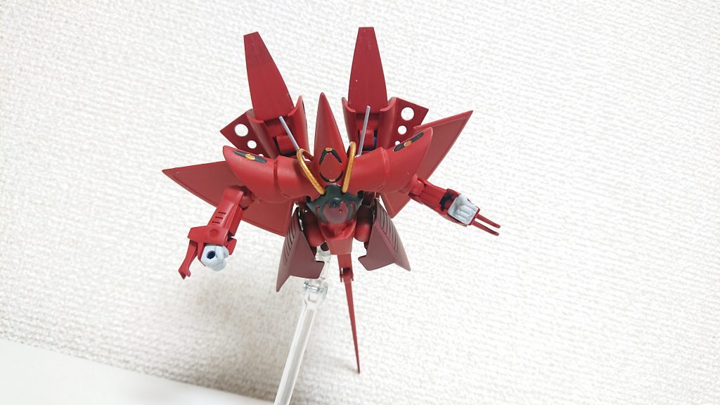 今回は変形させてみました。下から見ると良い感じですが上から見るともう少し平たくならんのかと思ってしまいます