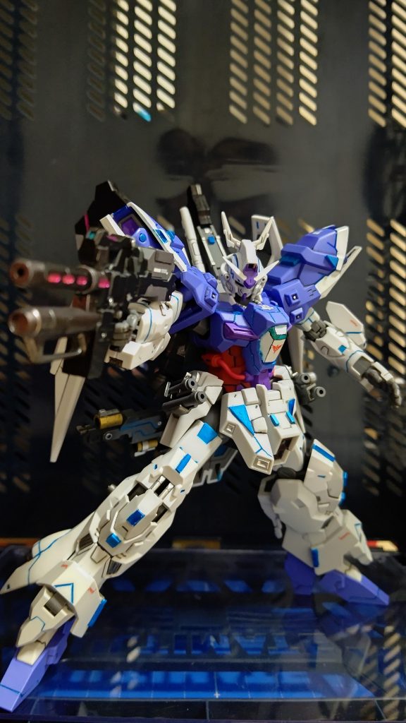 専用ビームライフル・グレネードランチャー装備です。