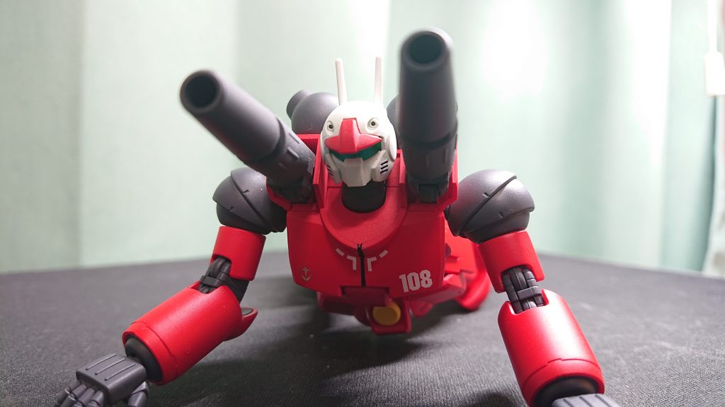 首がとっても上に向いてくれます！「狙い撃つぜ！」あっ、間違えた