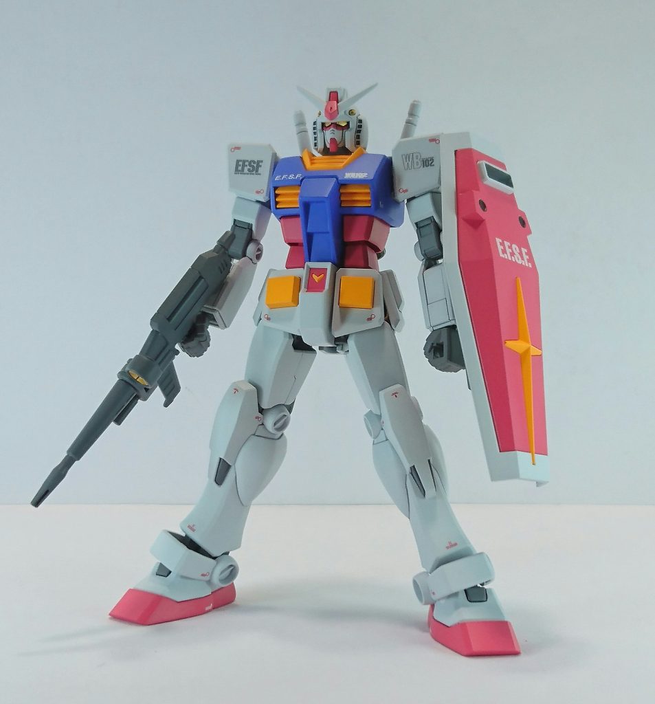 関節の隙間、薄くて大きい肩やシールドの位置、下半身のバランス等、気になる所もあるのでライトパッケージ版が発売したら改修版を製作したいです。