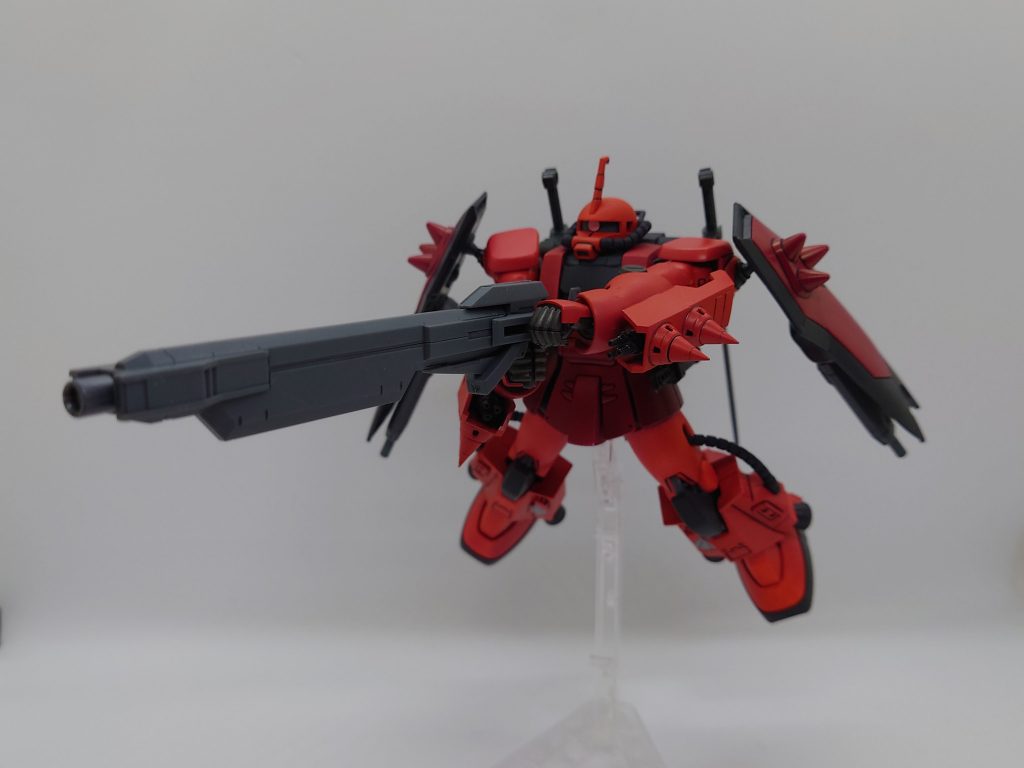 ●ロングビームライフルロングバレルを装着したビームライフルです。バレルは両肩のシールド裏にマウントできるようになっています。