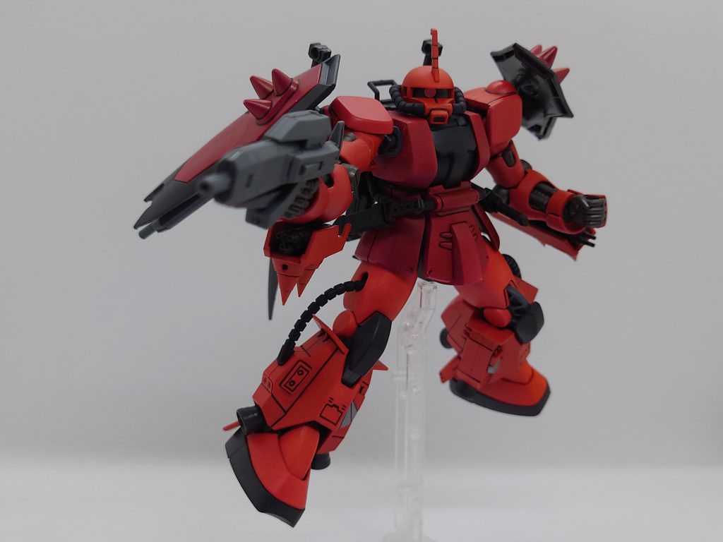 ●ショートビームライフルショートバレルを装着したビームライフルです。ロングバレル同様、両肩のシールド裏にバレルをマウントできるようになっています。