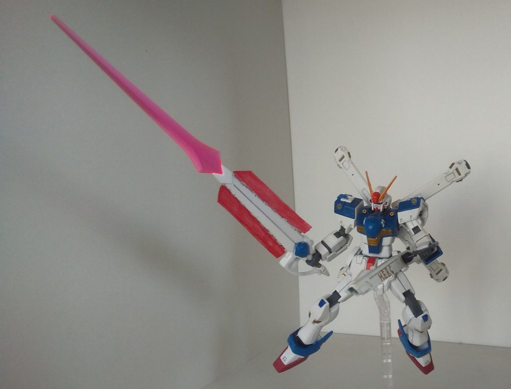 カラーは、F91のブルーを出したかったのです。