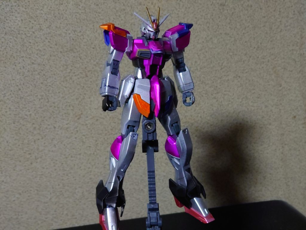 以下、独自の設定です。GBN内でアイドル活動をしている女の子「マリーニャ・ウエストン」の機体。