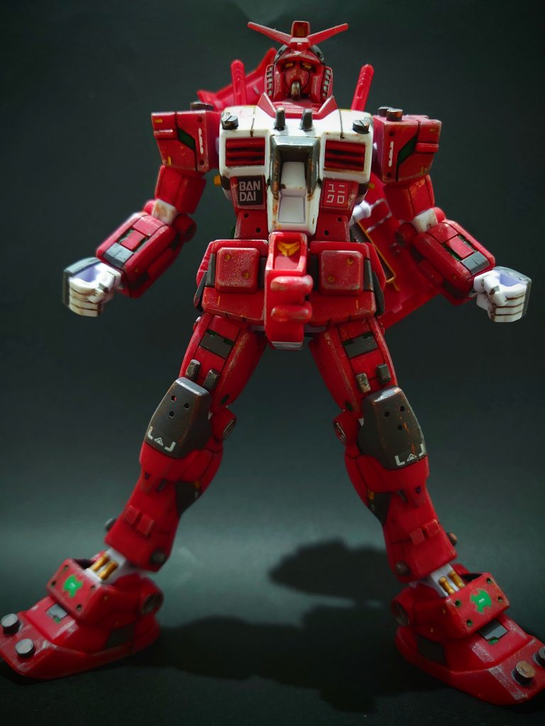 前回に比べ、格段にスジ彫り、ランナーの利用など行えることが多くなってきた感じです!お気に入りが、スジ彫りの間に彫刻刀で凹みディテールをしたことと、ランナー棒から肩にアンカーを作ることができました。