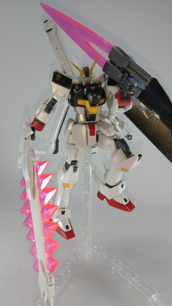 とある設計図により試作型のクジャク及びバタフライバスターを一つずつ所持している。