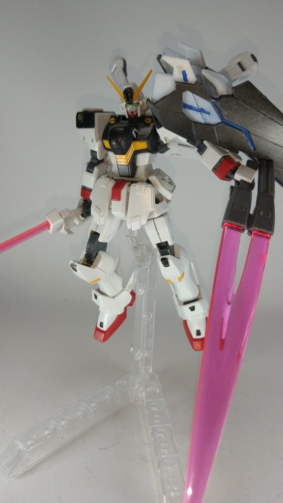 片側にのみフルクロスユニットを装備、片側の理由は物資と時間の都合上片側のみしか作製出来なかったからである。