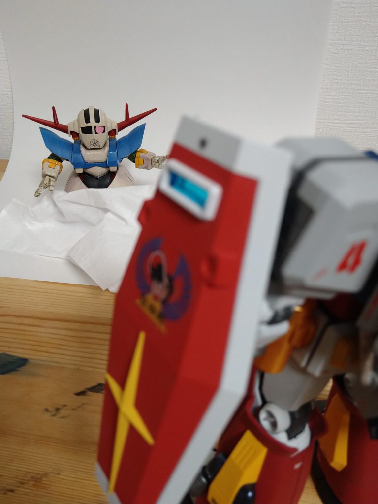 うわっ、何だ、ヤツのキットか!?パーフェクトガンダムと言えば、と、いうことで、サッキー竹田との一戦を再現w