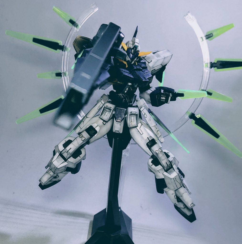 ダイダルバズーカフォアグリップが付いてるけど両手持ちはムズカシイ