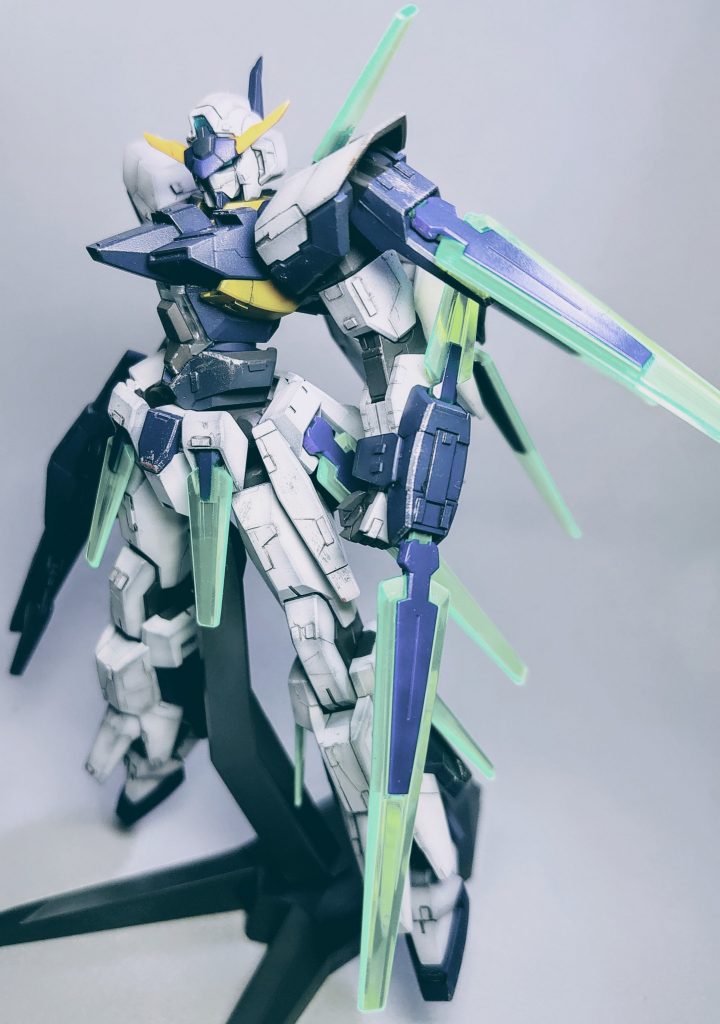 キットの出来が物凄く良いのでシンプルポーズが良くバエル