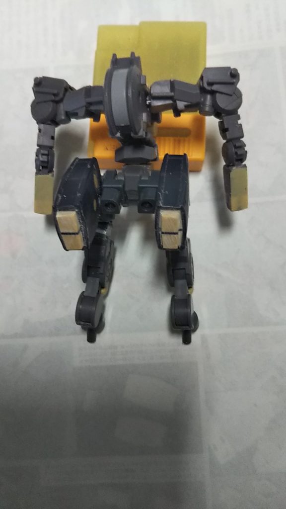 最初はフレームから作りました