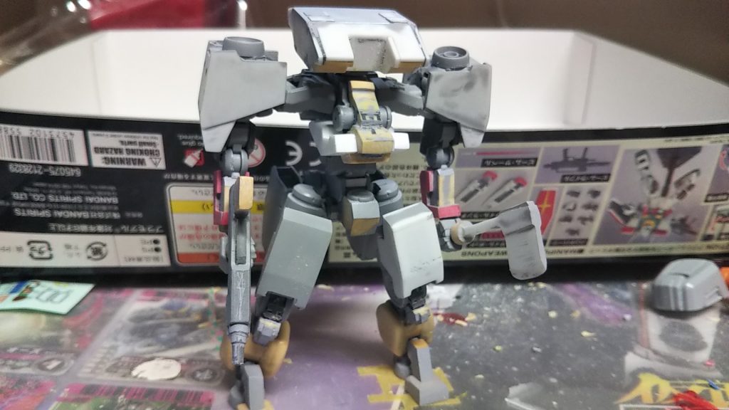 武装もスクラッチし、残すところあと少し!といったところ。そして1枚目のグレイズが完成しましたっ!正直、クオリティーはまだまだ他の方と比べれば及ばないところが多いですが、確実に成長できたなと思いました!