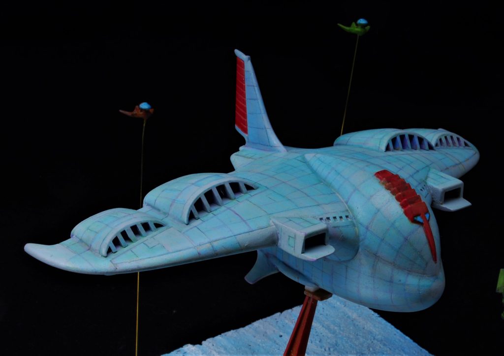 ドップ2機は翼を薄く削りました。