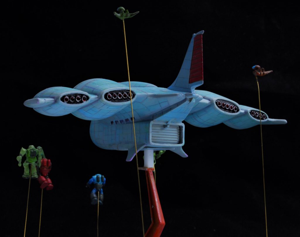 バーニアの縁も削って薄くしました。