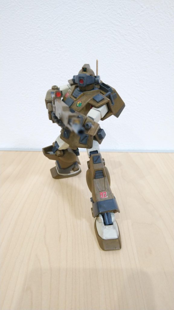 狙撃モード　バイザーは稼動、頭部にクリアのランナーぶっさしてセンサーぽくしてます。未熟ゆえマスクは再現できず。 