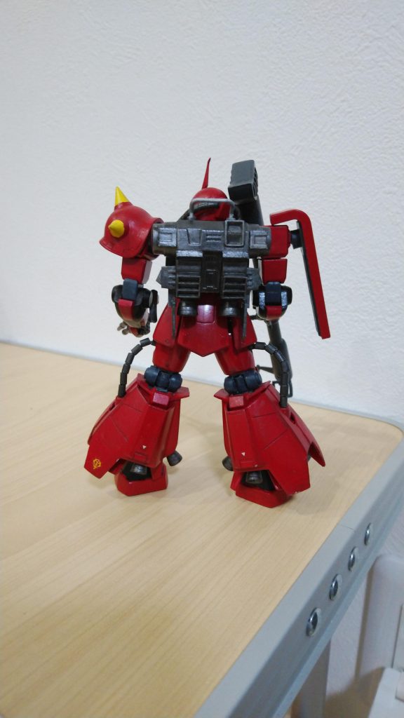 バックパックは無改造でそのまま使用してます。旧キットのままでもすごくかっこいいです。 