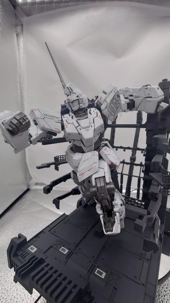 塗装が剥げるので(特に頭部)組み上げてからの変形は2回しかしてませんw